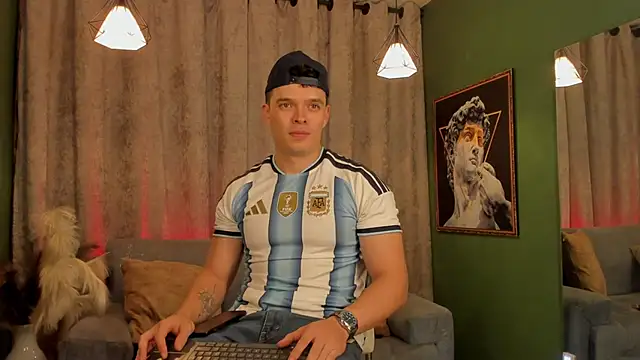 Jake Tylerr  online show from July 15, 2026, 11:32 pm