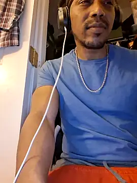 bigboytoy912 online show from June 18, 2026, 2:01 am