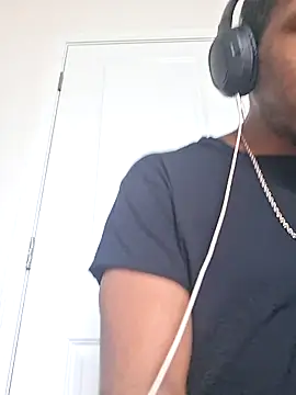 bigboytoy912 online show from June 19, 2026, 10:13 pm