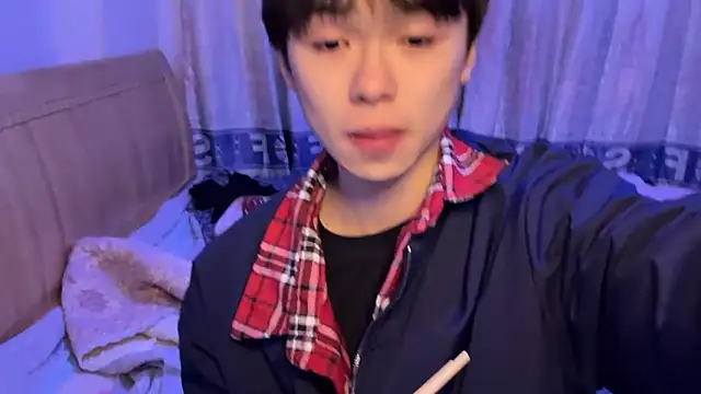 xiaottt1918 online show from January 9, 2025, 1:24 pm