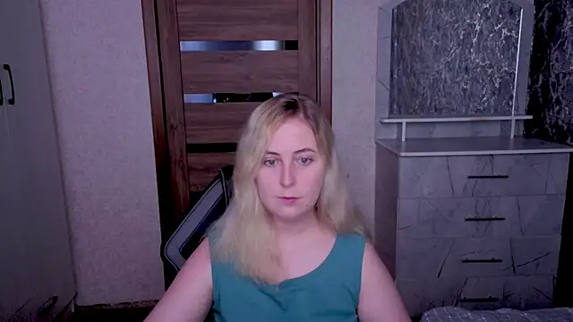 Kristy-Max online show from June 29, 2026, 5:03 am