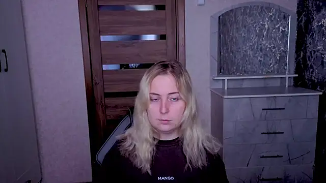 Kristy-Max online show from July 2, 2026, 6:08 am