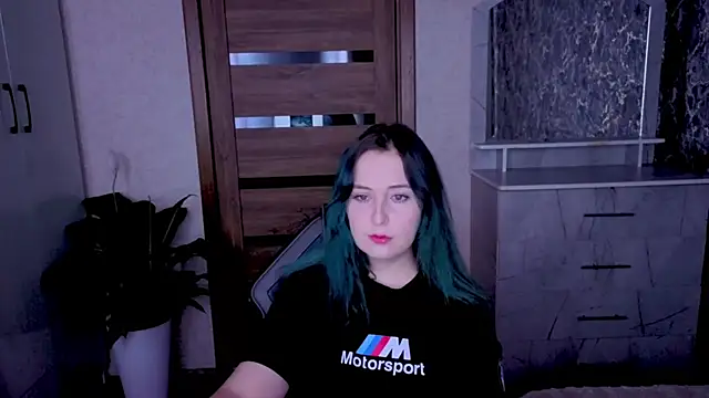 Kristy-Max online show from July 5, 2026, 9:33 pm