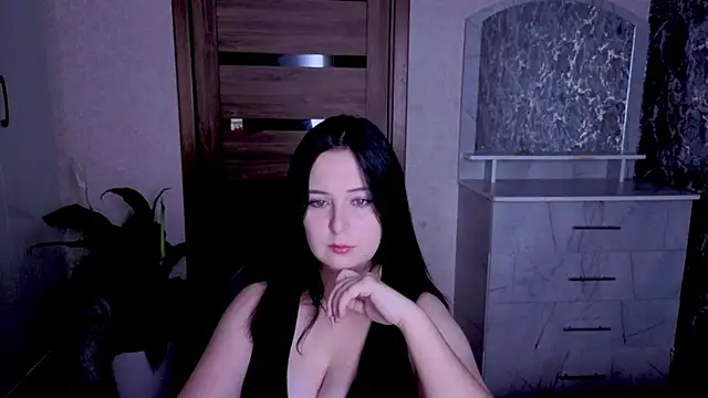 Kristy-Max online show from July 15, 2026, 8:47 pm