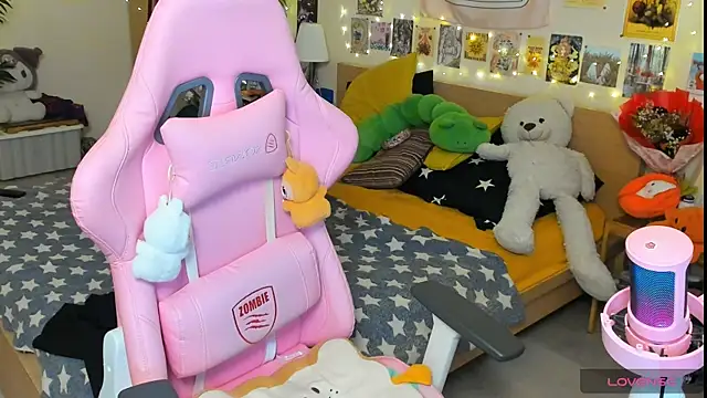 Sunny Elly online show from June 18, 2026, 5:39 pm