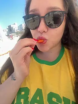 Elinatiranda online show from July 11, 2026, 3:04 pm