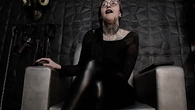 Snapshot of Agata_Darkness chatting on July 4, 2026, 11:33 pm Agata Darkness online show from July 4, 2026, 11:33 pm