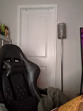 butterflybootyy online show from May 9, 2026, 7:13 am