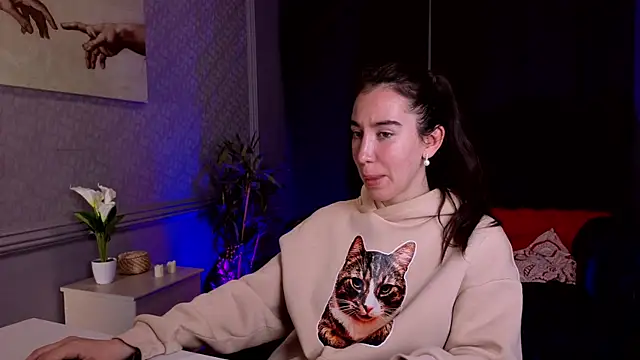 Belle Via online show from June 25, 2026, 5:12 am