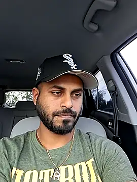 islandvybee55 online show from August 3, 2026, 1:49 pm