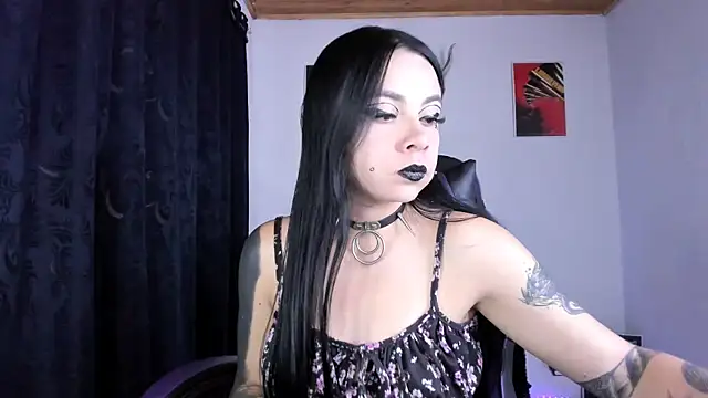 emilydolll666 online show from July 24, 2026, 9:35 pm