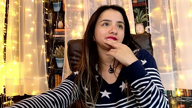 julietta   jackson online show from June 14, 2026, 2:24 am