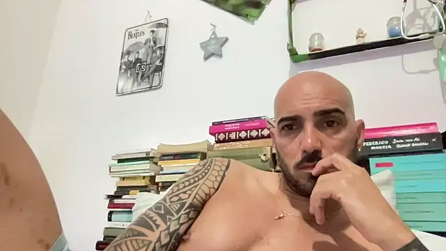 alessandromori91 online show from June 22, 2026, 9:01 pm