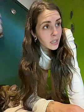 isadelasestrellas online show from June 19, 2026, 8:34 pm