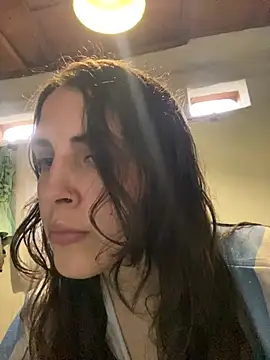 isadelasestrellas online show from July 17, 2026, 7:41 pm