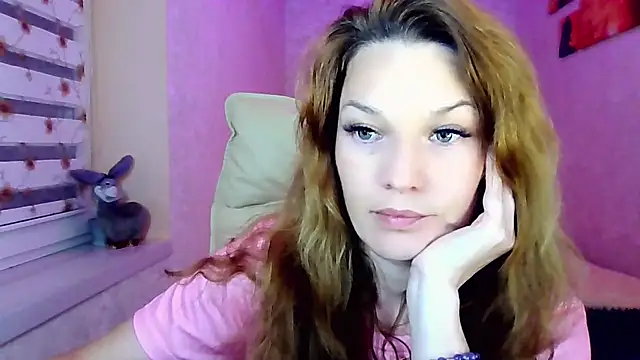 impossibleluna online show from July 24, 2026, 7:56 pm