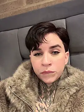 AliceShazaham  online show from June 19, 2026, 6:51 am
