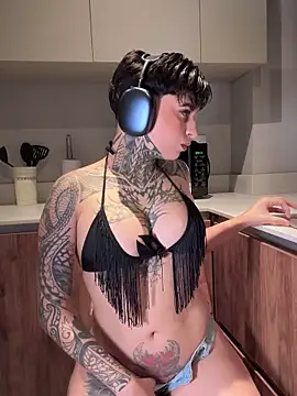 AliceShazaham  online show from June 21, 2026, 8:39 am