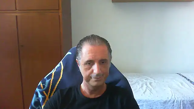 lliuk70mi online show from June 17, 2026, 1:01 pm