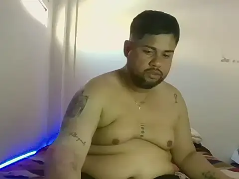 GABRIELGARCIA1313 online show from July 7, 2026, 3:27 pm