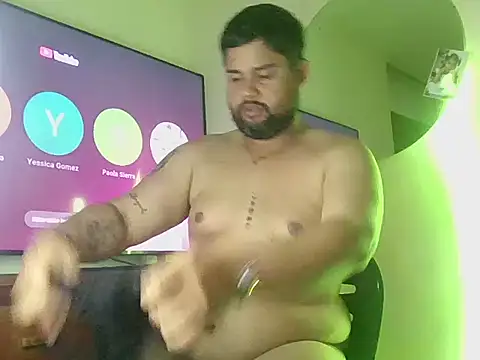 GABRIELGARCIA1313 online show from July 22, 2026, 12:24 am