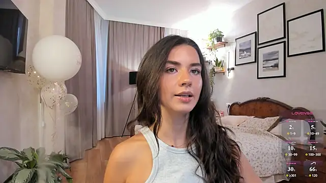 NicoleLuv online show from July 26, 2026, 5:20 pm