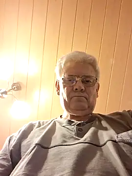 Mannauslwl57 online show from August 6, 2026, 6:04 am