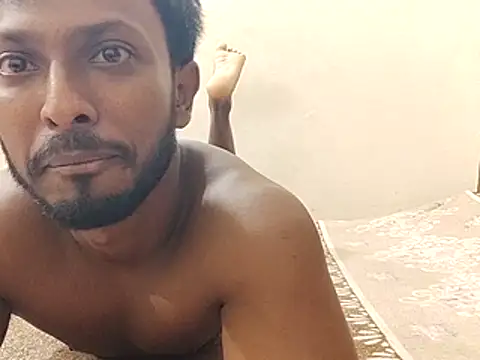 HunkyAriyan online show from June 13, 2026, 7:34 pm