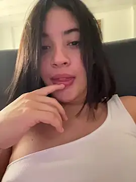 RileySkye online show from May 8, 2026, 6:13 pm