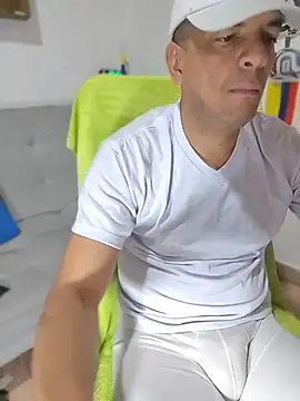latinmartin73 online show from July 15, 2026, 12:49 am