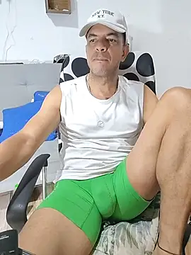 latinmartin73 online show from July 24, 2026, 12:52 am