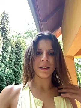 Nikkibaby0015 online show from August 2, 2026, 12:47 pm