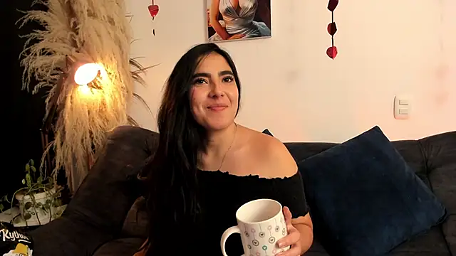 Serenity Day online show from June 17, 2026, 2:47 am