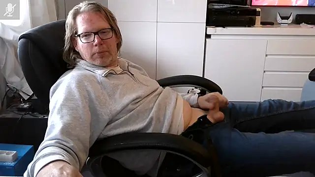 VSteph online show from June 12, 2026, 4:17 pm