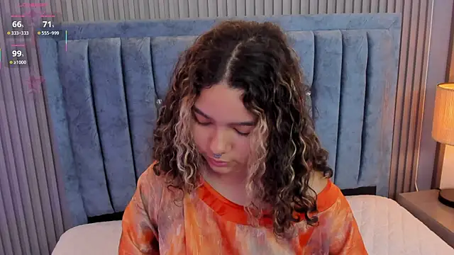 pretty sunlight  online show from July 20, 2026, 10:23 pm