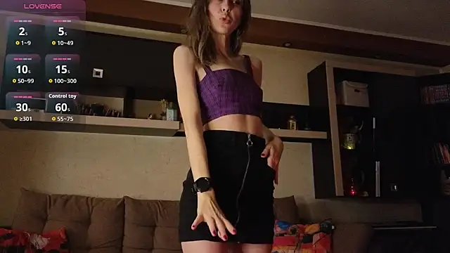 NinaNovalicious online show from June 4, 2026, 6:52 am