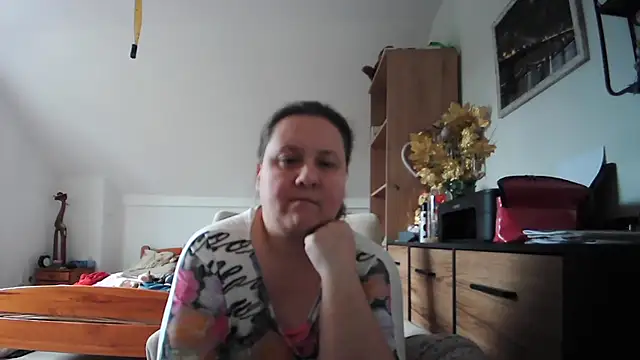 ReifeVenna online show from July 9, 2026, 2:43 pm