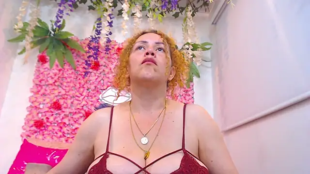 BLONDE SEXYHOT online show from July 21, 2026, 12:13 am