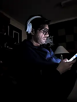 iamexist800 online show from June 22, 2026, 3:25 am