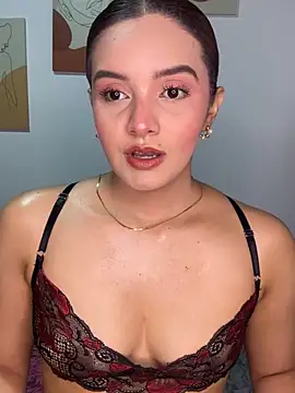 Melanyprada online show from June 16, 2026, 5:21 am