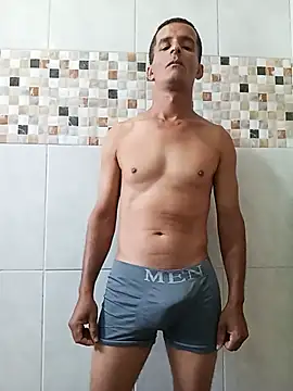 morenogato100 online show from June 24, 2026, 11:20 am