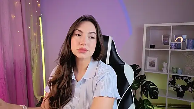 MelissaLovvv online show from June 24, 2026, 3:27 am