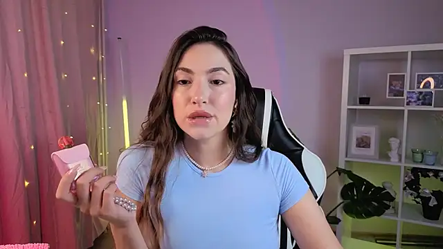 MelissaLovvv online show from July 3, 2026, 10:21 am