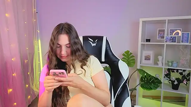 MelissaLovvv online show from July 10, 2026, 3:44 am