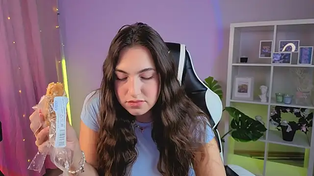 MelissaLovvv online show from July 11, 2026, 9:34 am