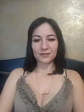 FireLily332 online show from December 28, 2024, 5:35 pm