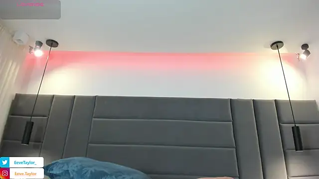 Eevee Taylor online show from July 22, 2026, 3:31 am