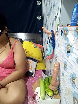 tina8th online show from May 17, 2026, 3:52 pm