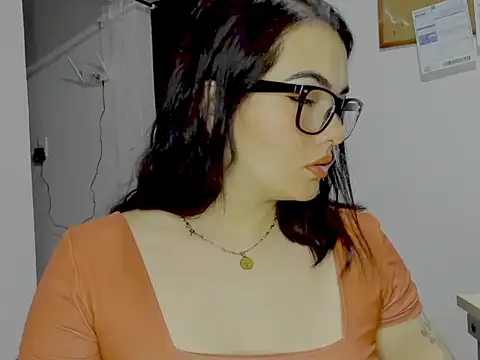Babe-sofi online show from July 13, 2026, 4:48 am