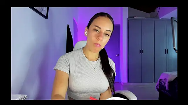 Sara lopez 28 online show from July 28, 2026, 12:59 pm